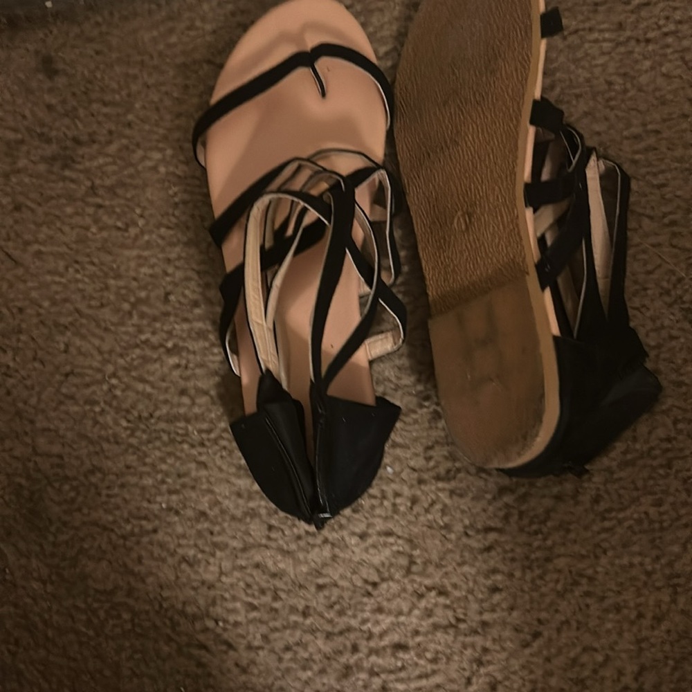 Lightly worn - Picture 2 of 4